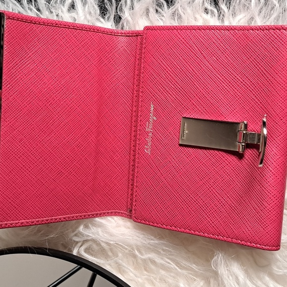 Salvatore Ferragamo Gancini Leather Trifold Wallet - Picture 7 of 12